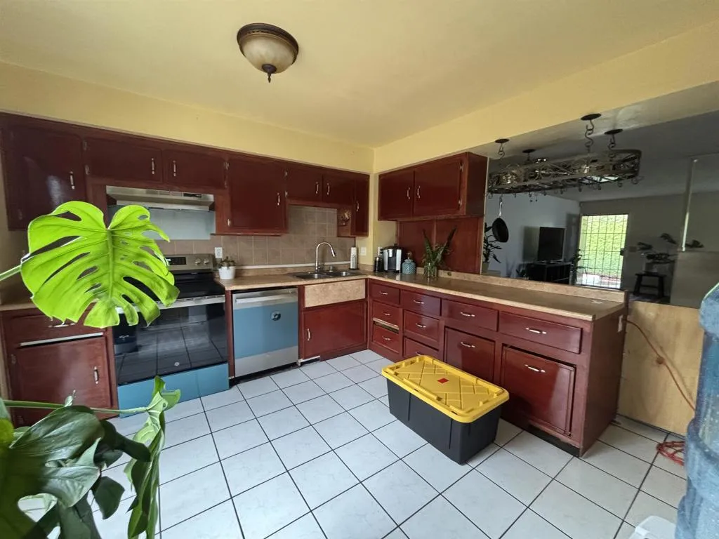 https://cdn.realtyfeed.com/cdn/127/306528612/09e4cb3afa833281ebd35763ed11bd7d.webp
