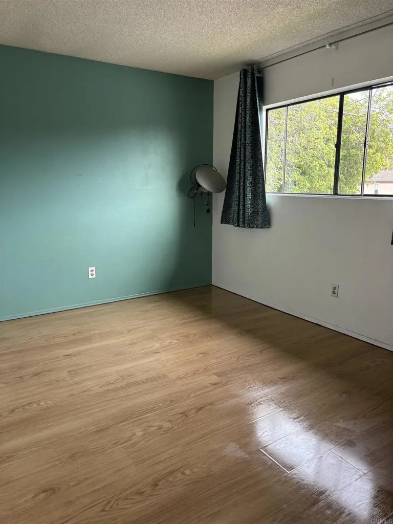 https://cdn.realtyfeed.com/cdn/127/306528612/abd859c92e9c5d17636456b1f9609d04.webp