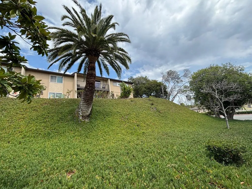 https://cdn.realtyfeed.com/cdn/127/306528612/b04cf4ab12fc2389bb07bec01b2a4099.webp
