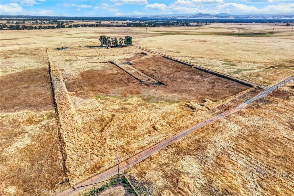20810 Shawn, Red Bluff, CA 96080 - Photo 4 of 11, Red Bluff, CA