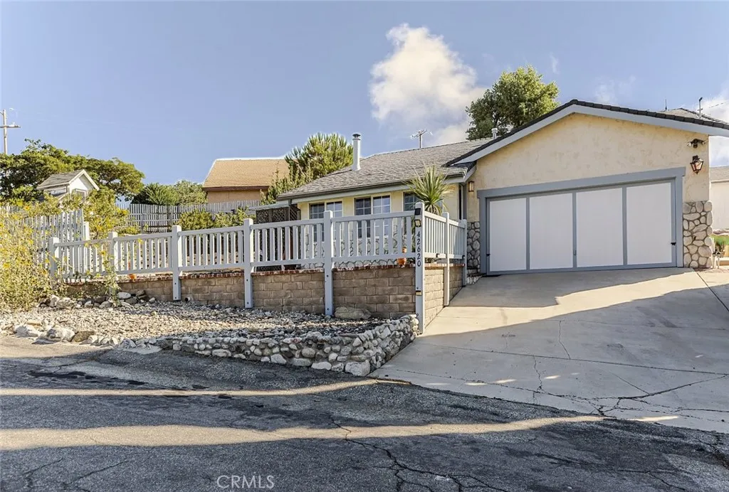 42620 Wauconda Drive, Lake Hughes, CA 93532