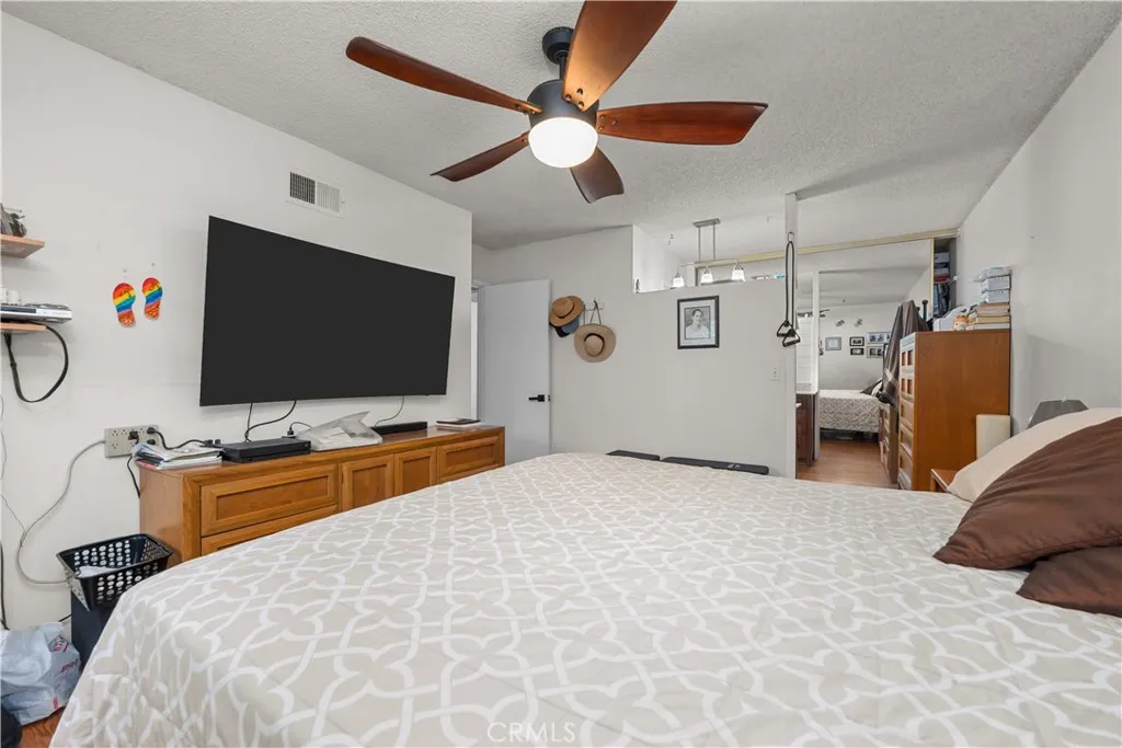 Photo #28: CV25192304 Listing: Photo #28