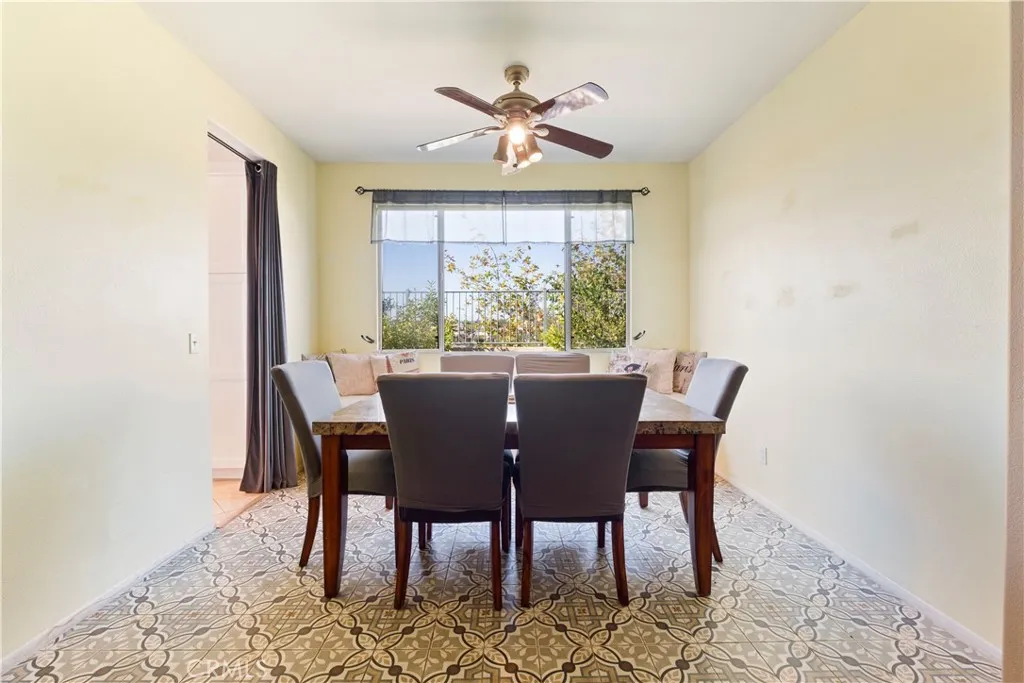 https://cdn.realtyfeed.com/cdn/127/306528741/e75f2626fe1ad416b8e422143c645eac.webp