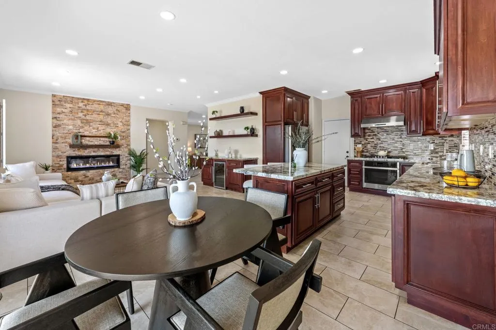 https://cdn.realtyfeed.com/cdn/127/306528871/0ffaee626e90f748445a560d07de0423.webp