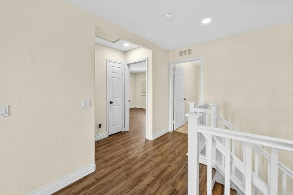 https://cdn.realtyfeed.com/cdn/127/306528871/5295a28a09c7edf619f36572a1de8c94.webp