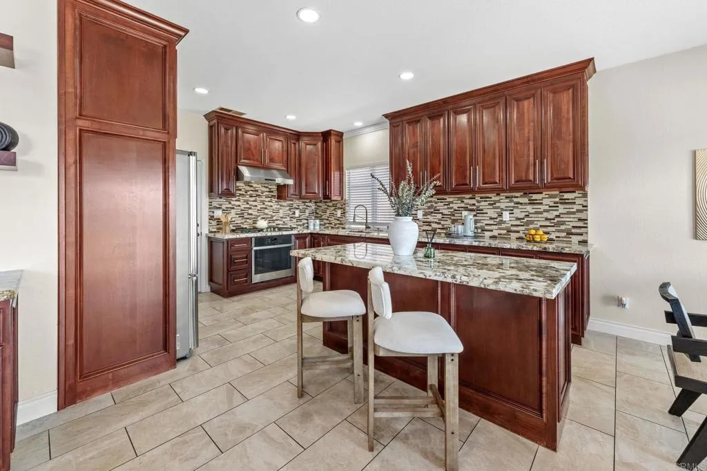 https://cdn.realtyfeed.com/cdn/127/306528871/9da8491b4855de7f21bb66bd64e93d4d.webp