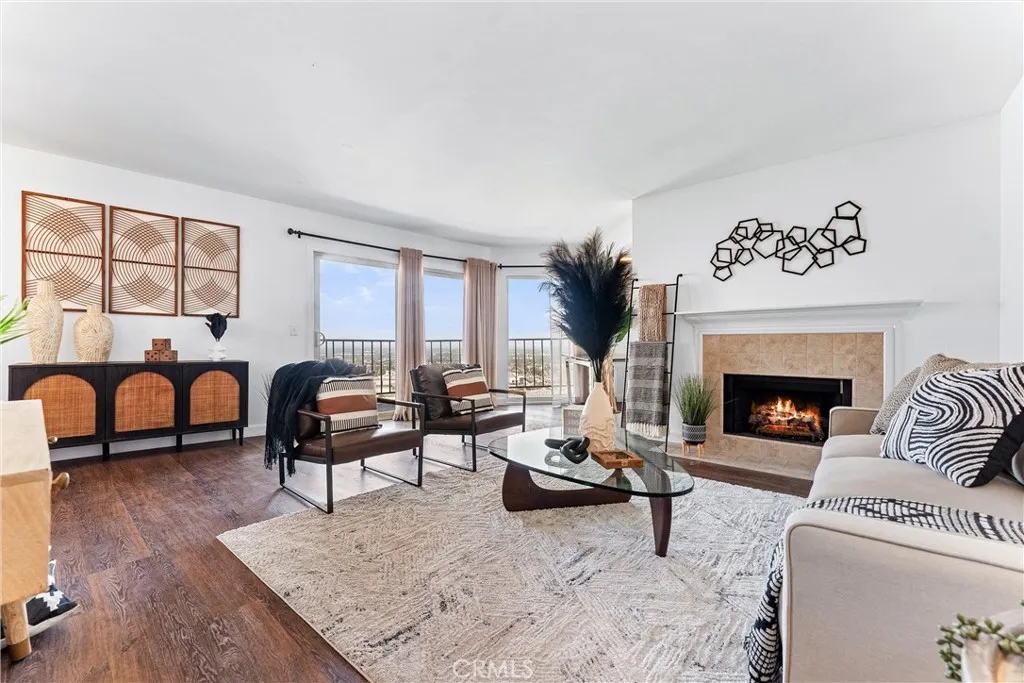 2700 E Panorama Drive Unit 402, Signal Hill, CA 90755 - Photo 3 of 28, Signal Hill, CA