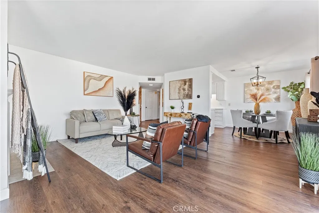 2700 E Panorama Drive Unit 402, Signal Hill, CA 90755 - Photo 5 of 28, Signal Hill, CA