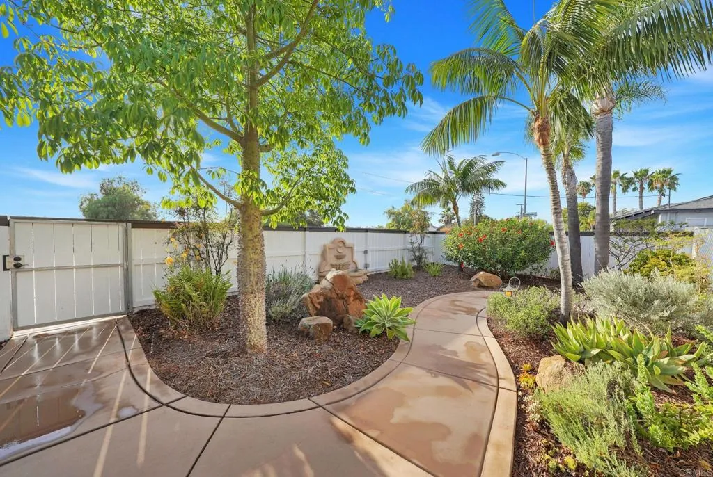 https://cdn.realtyfeed.com/cdn/127/306528924/19baae0aaf81b5c5b9aadd7cb5e9f96f.webp