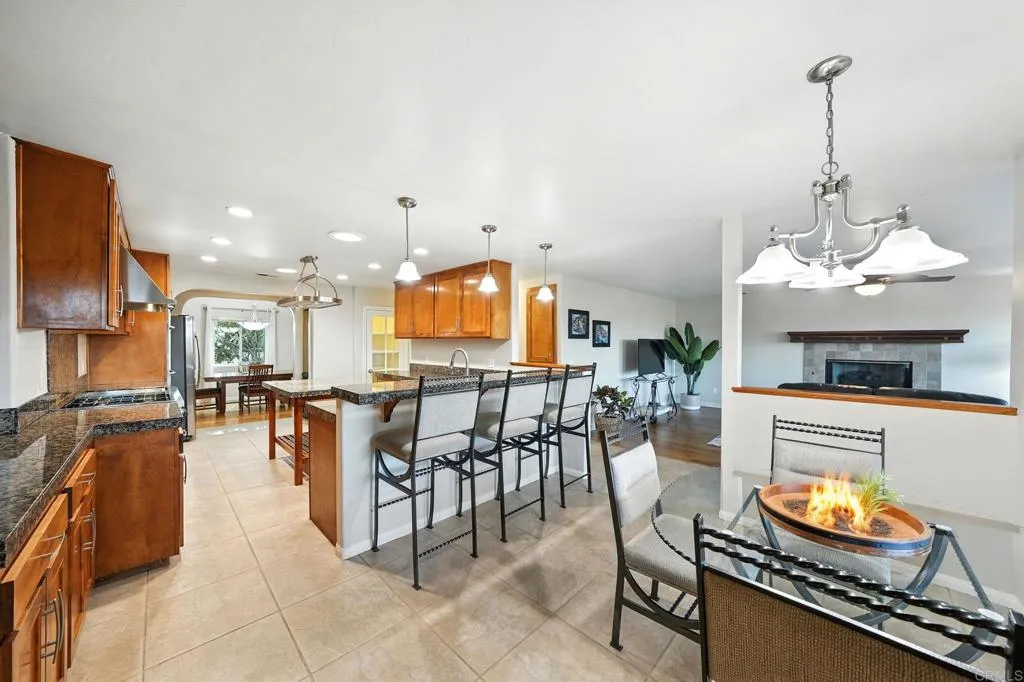 https://cdn.realtyfeed.com/cdn/127/306528924/2d5aafedf163090c9b34b976b8e6ee10.webp