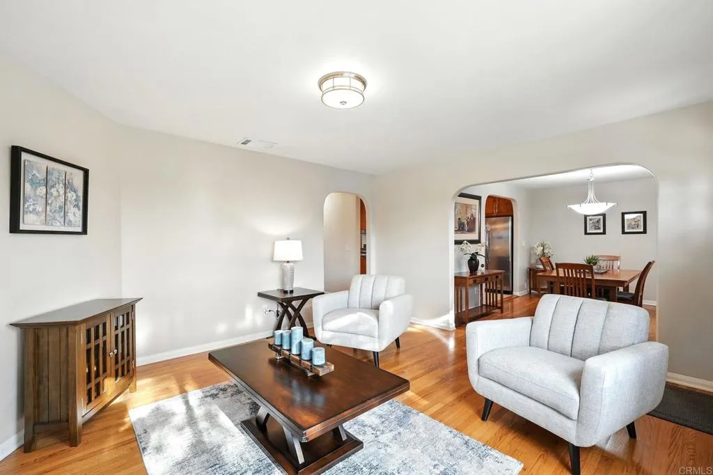 https://cdn.realtyfeed.com/cdn/127/306528924/40553983e808b84339e756312f14fa6e.webp