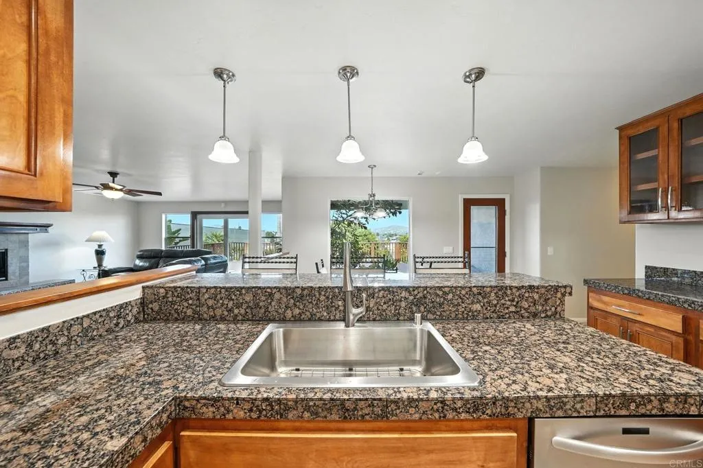 https://cdn.realtyfeed.com/cdn/127/306528924/486600025cede20a42874d40119a2ff9.webp