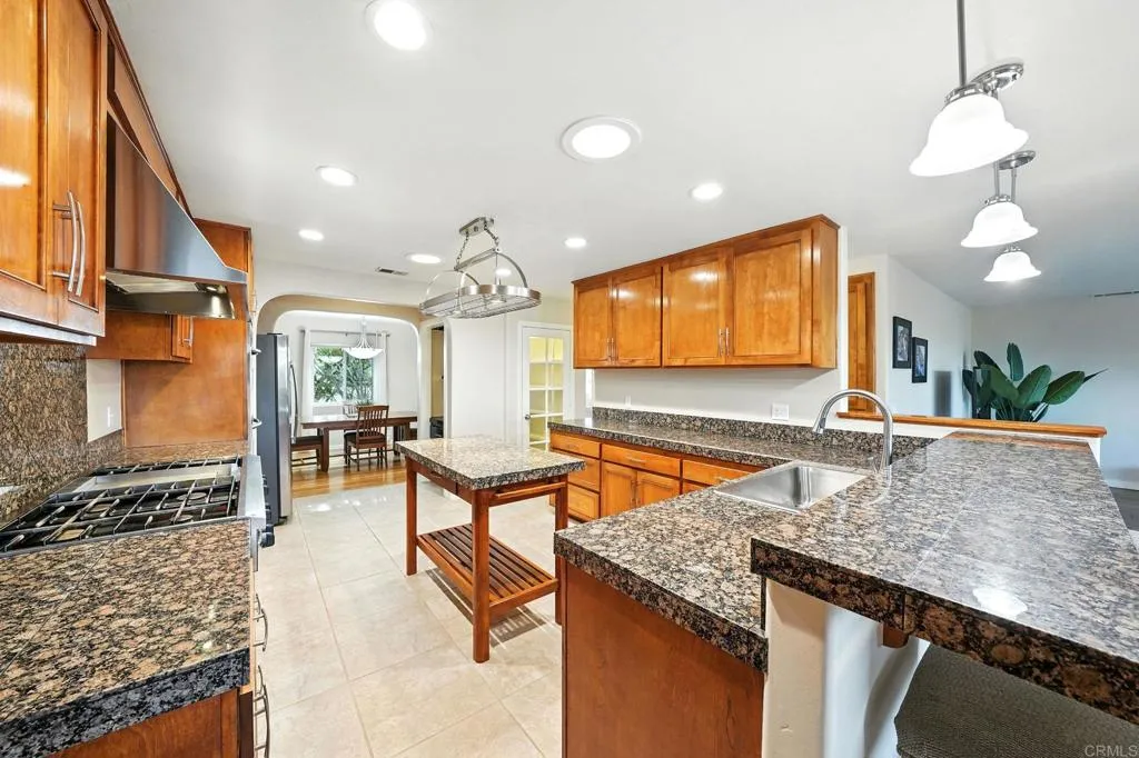 https://cdn.realtyfeed.com/cdn/127/306528924/504a79b8a33b7f9733270194f7002b41.webp