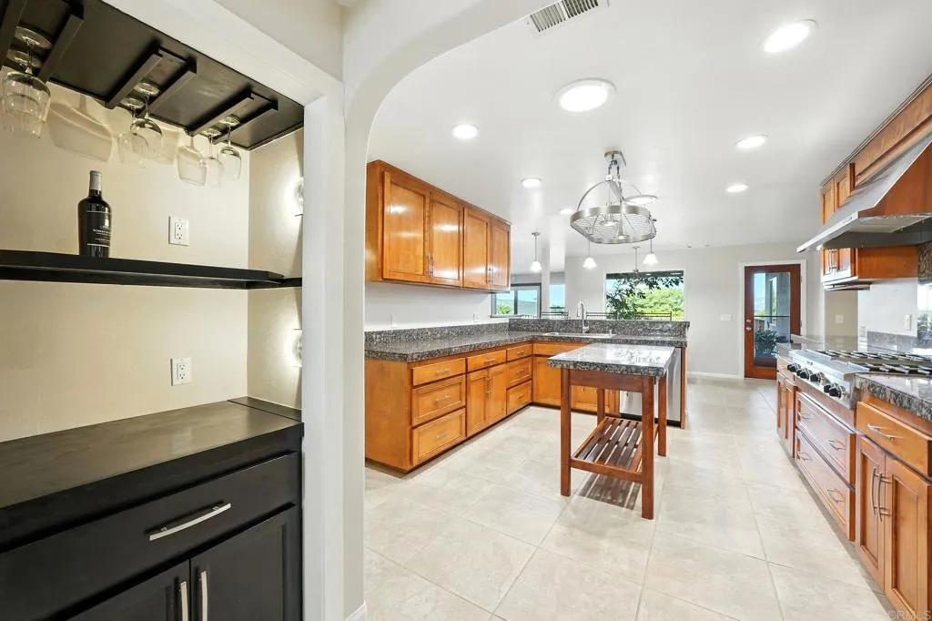 https://cdn.realtyfeed.com/cdn/127/306528924/c4c77670c098a4b9c669f5fae26474e2.webp