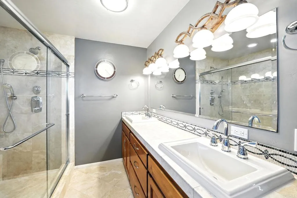 https://cdn.realtyfeed.com/cdn/127/306528924/ebdf1fe832a601a2e64c4bd2483529d1.webp