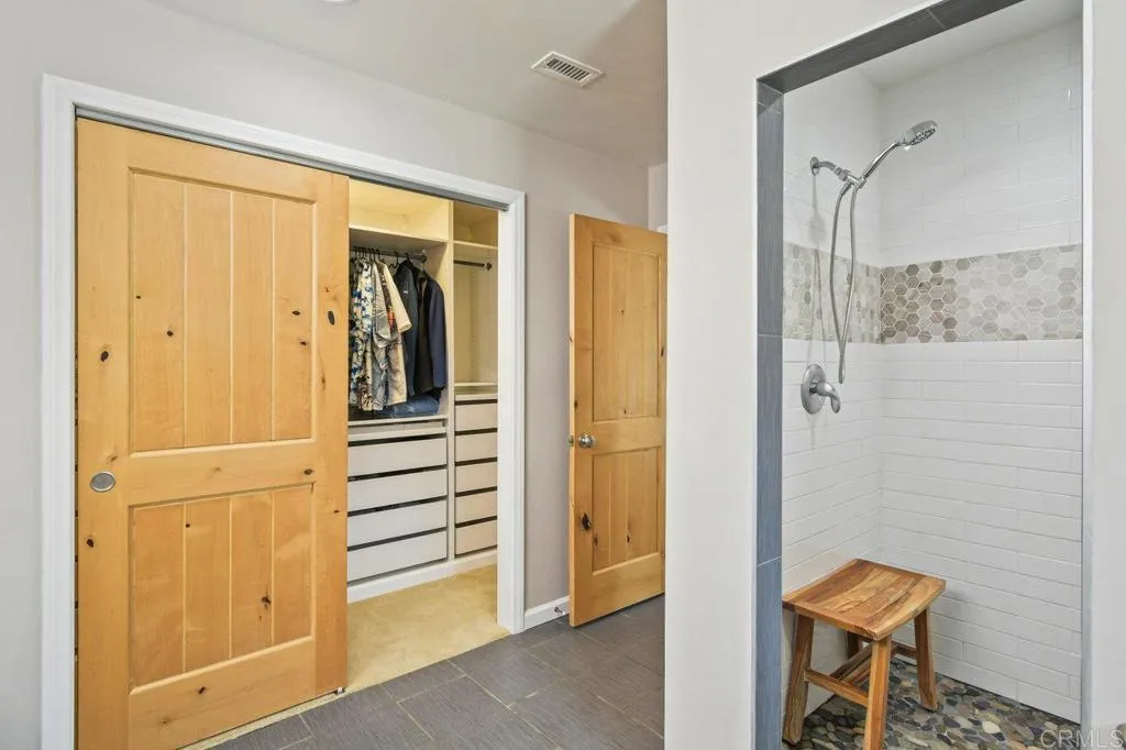 https://cdn.realtyfeed.com/cdn/127/306528958/2b2aaeb2a8450641f3a2b5983c30ec37.webp