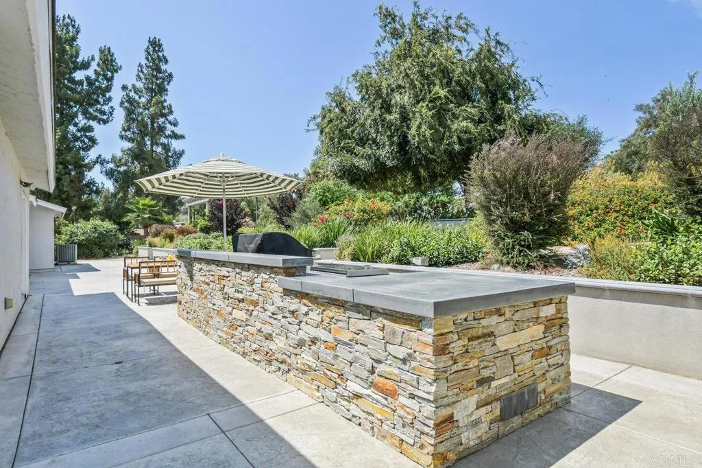 https://cdn.realtyfeed.com/cdn/127/306528958/da86e8ea71b01fa5743d9e76bea90704.webp