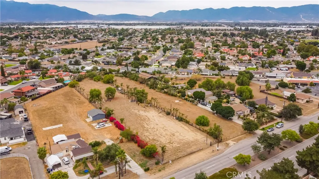 778 Bloomington, Bloomington, CA 92316 - Photo 2 of 21, Bloomington, CA