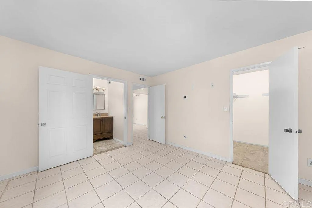 https://cdn.realtyfeed.com/cdn/127/306528990/93c9f0c03da797285b5cd29bda4d6945.webp