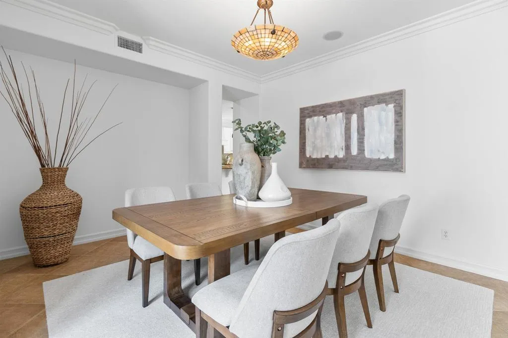 https://cdn.realtyfeed.com/cdn/127/306528992/8049f456f77f7abd5c2593242c54a197.webp