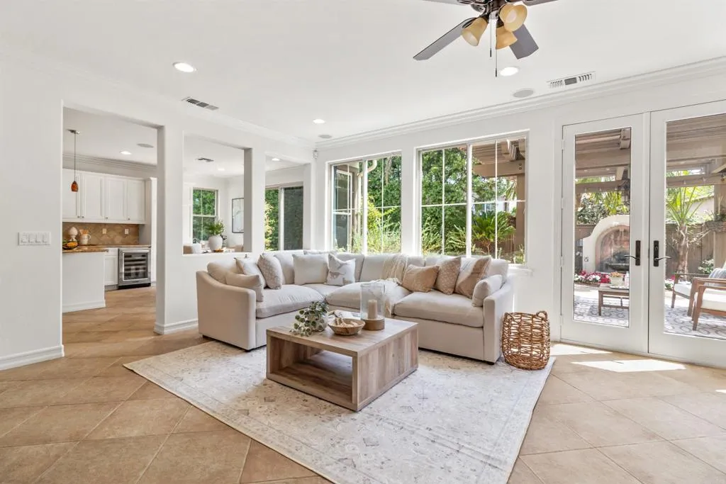 https://cdn.realtyfeed.com/cdn/127/306528992/8ac88e24d542afa067279c03b5457e51.webp