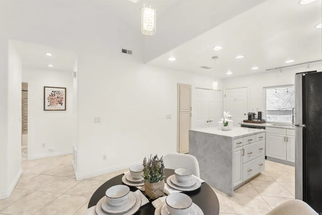 https://cdn.realtyfeed.com/cdn/127/306529001/89b908e7b6133fdcabc58a31acf0142b.webp