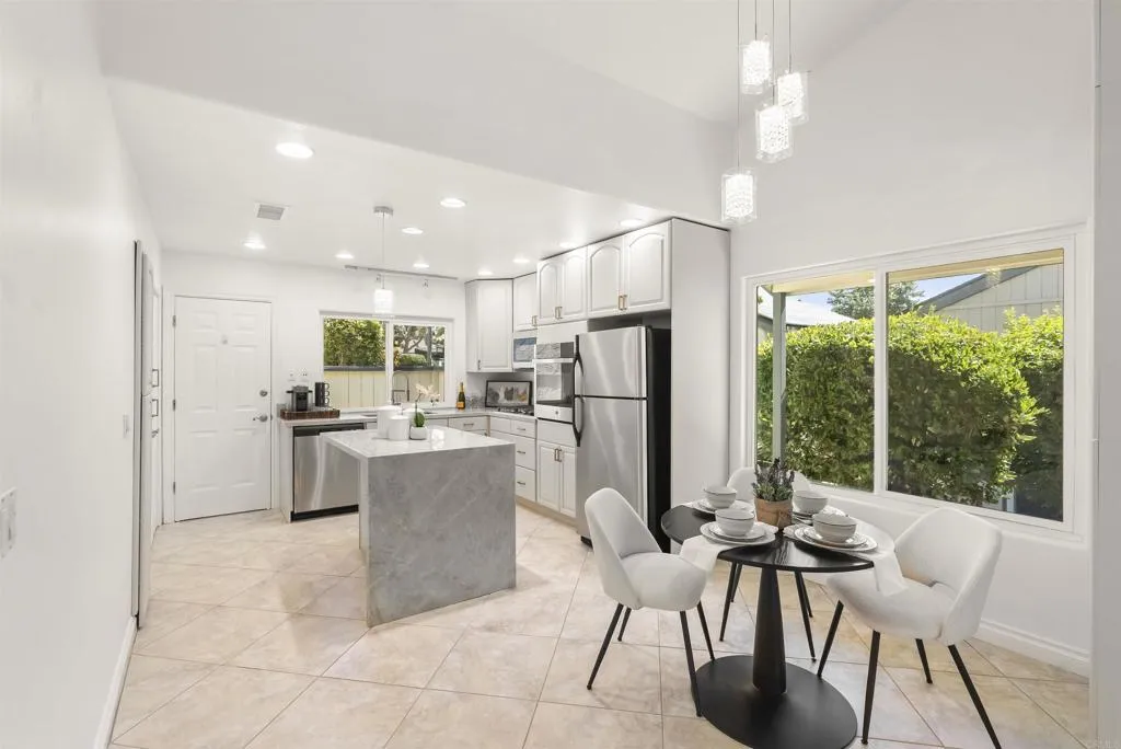 https://cdn.realtyfeed.com/cdn/127/306529001/fa2da4fb2e53f3b851e658fae7a12a3f.webp