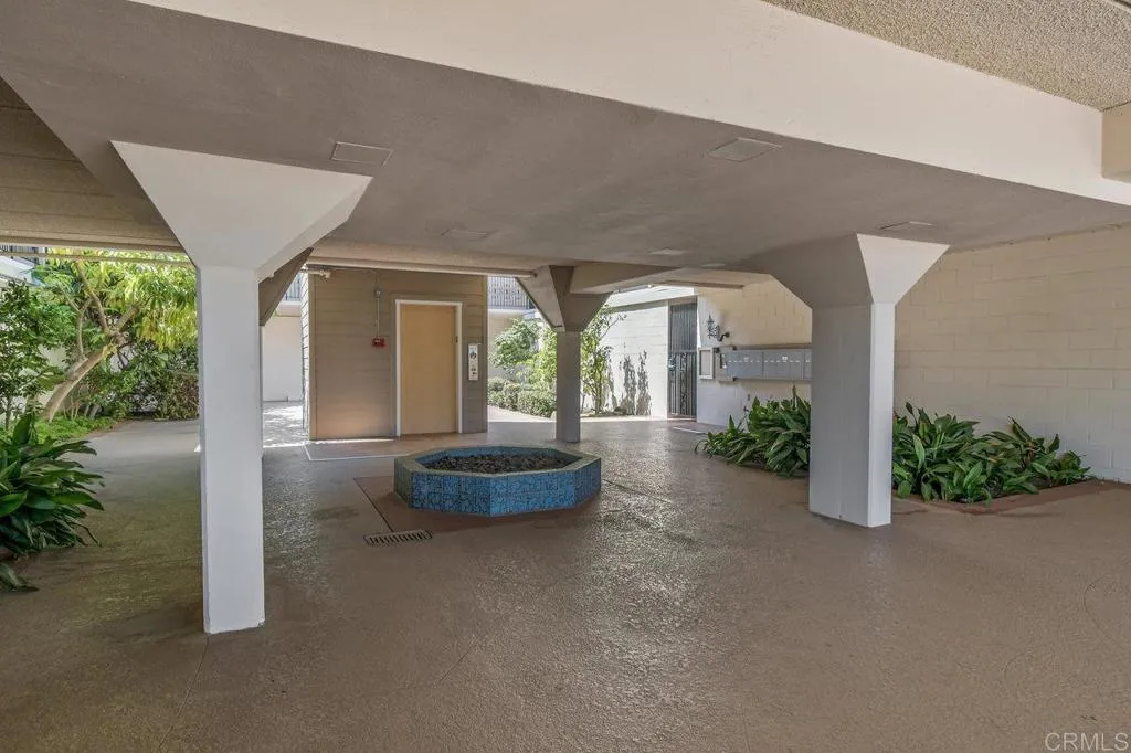 https://cdn.realtyfeed.com/cdn/127/306529022/06772b5d433c1e223f7d23a99021e9a1.webp