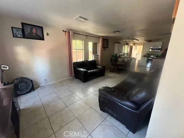 https://cdn.realtyfeed.com/cdn/127/306529029/0c32faf43f66ee9c10a34d6bada71955.webp