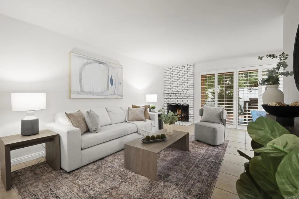 https://cdn.realtyfeed.com/cdn/127/306529136/acf037226fae8ee460039af70197d2b0.webp