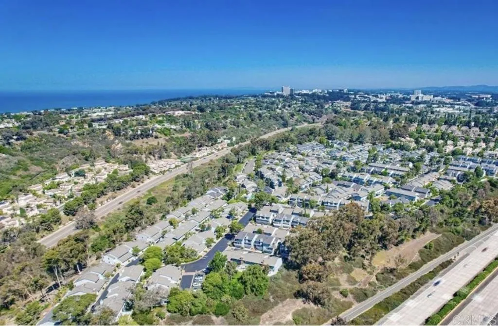 https://cdn.realtyfeed.com/cdn/127/306529136/d424f6f63def553bf7d8267828d8eceb.webp