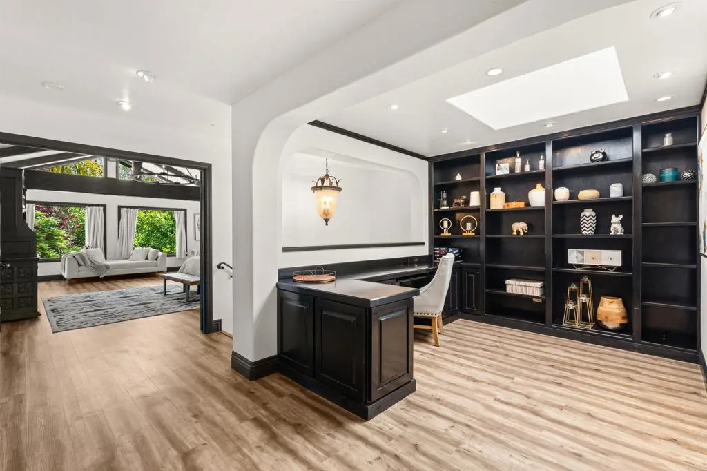 https://cdn.realtyfeed.com/cdn/127/306529138/0b114cc59a3c0c4764010e047c14fad7.webp
