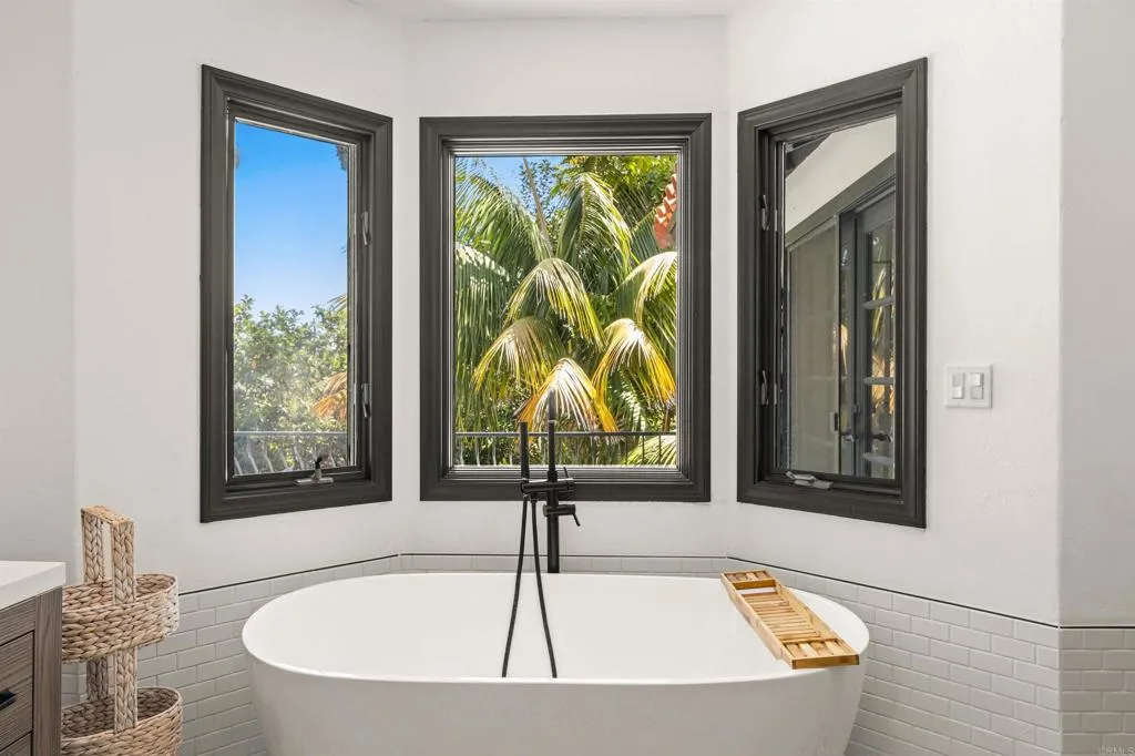 https://cdn.realtyfeed.com/cdn/127/306529138/3d0c65e036c8b239cf8a5196d8e6818a.webp