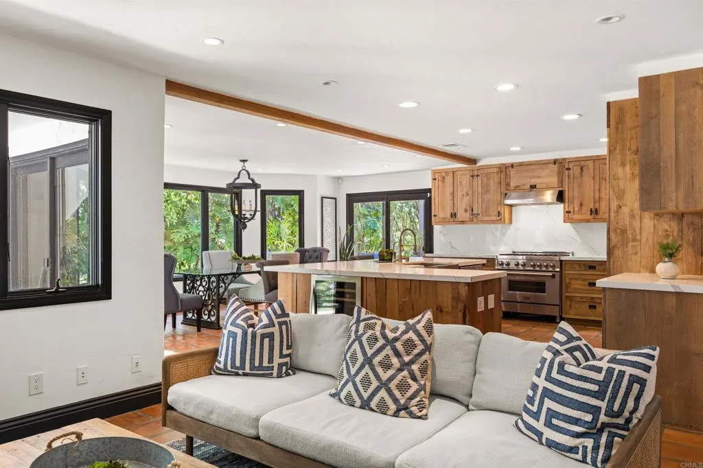 https://cdn.realtyfeed.com/cdn/127/306529138/bcff70f61fc32429b684b5c7ff12fc34.webp