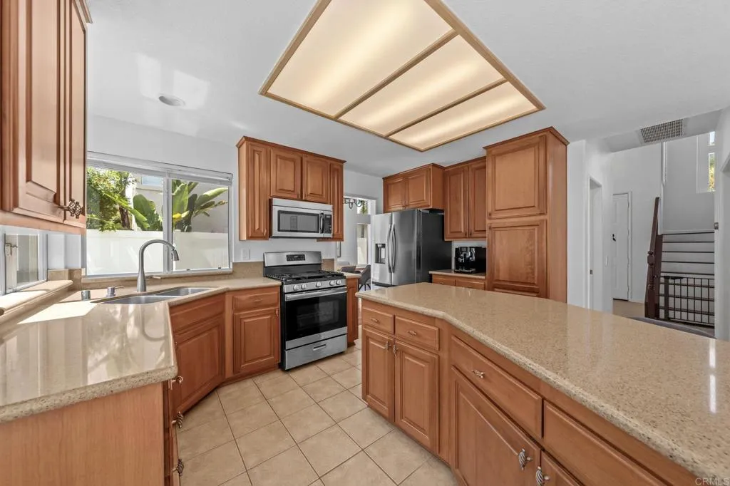 https://cdn.realtyfeed.com/cdn/127/306529144/872a321671129574e81e46efe0e0253a.webp