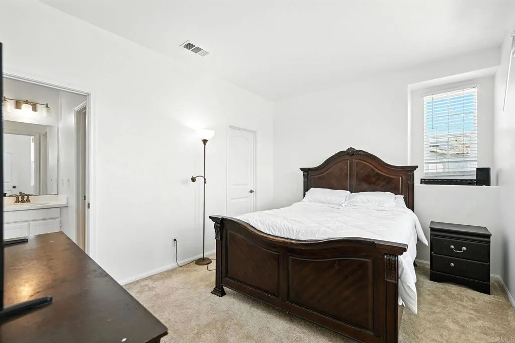 https://cdn.realtyfeed.com/cdn/127/306529167/0dda24c9fb21d990647dc5cca62ee3c1.webp
