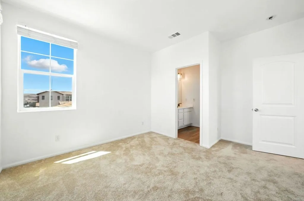 https://cdn.realtyfeed.com/cdn/127/306529167/1884988a0dfd0a661c8abfb02d708883.webp