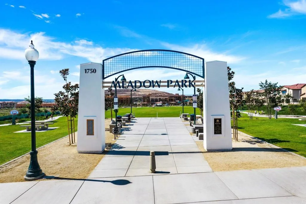 https://cdn.realtyfeed.com/cdn/127/306529167/30a82a9629e130a9d0a6ec260871e67f.webp