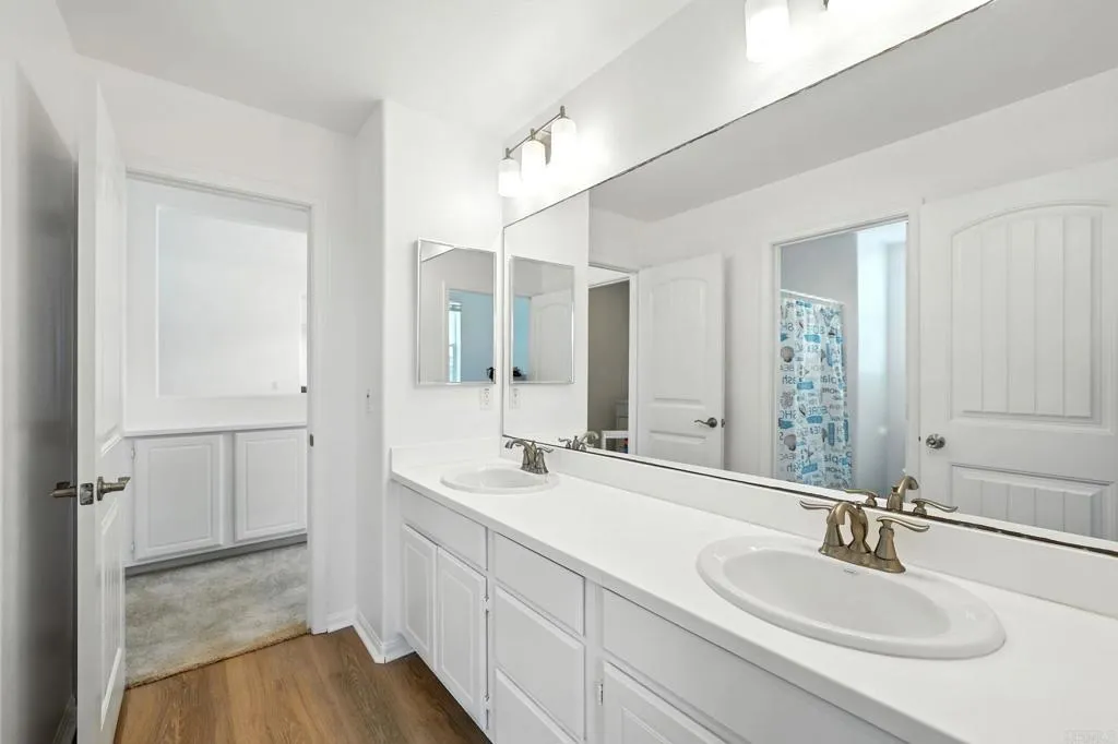 https://cdn.realtyfeed.com/cdn/127/306529167/31b0b0f9690f738827c22c62d852ec5f.webp