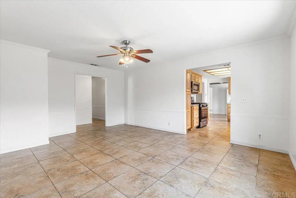 https://cdn.realtyfeed.com/cdn/127/306529178/0261fbbc4f05e9f5a119ec3cba674bd0.webp