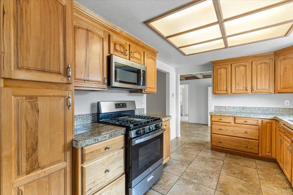 https://cdn.realtyfeed.com/cdn/127/306529178/78b9f442dc0c4657ce09781cf6283b3a.webp