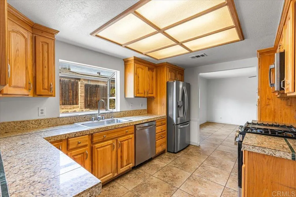 https://cdn.realtyfeed.com/cdn/127/306529178/b0f6b5e8450c5fb04decfb9eaf7e9247.webp