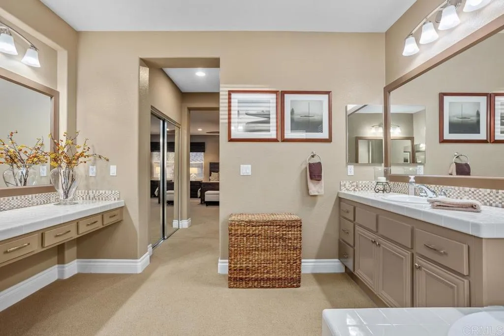 https://cdn.realtyfeed.com/cdn/127/306529220/1fbb2852851c8a1af0ffbc3d3e1d3d67.webp