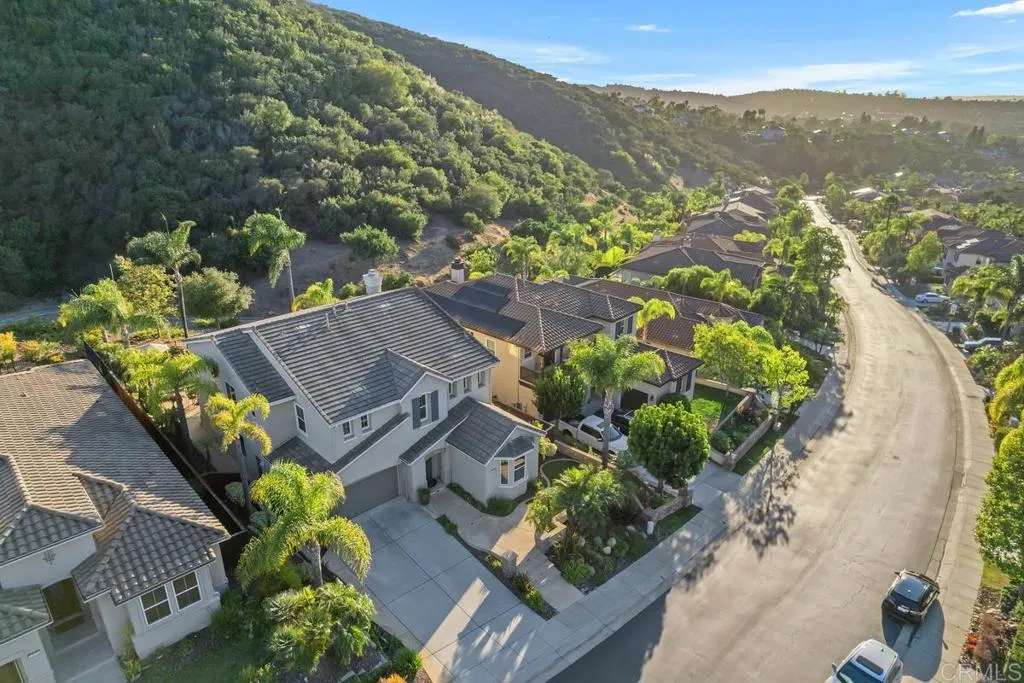 https://cdn.realtyfeed.com/cdn/127/306529220/5b17b83bd79d4f5fce1245abdb8bcb06.webp
