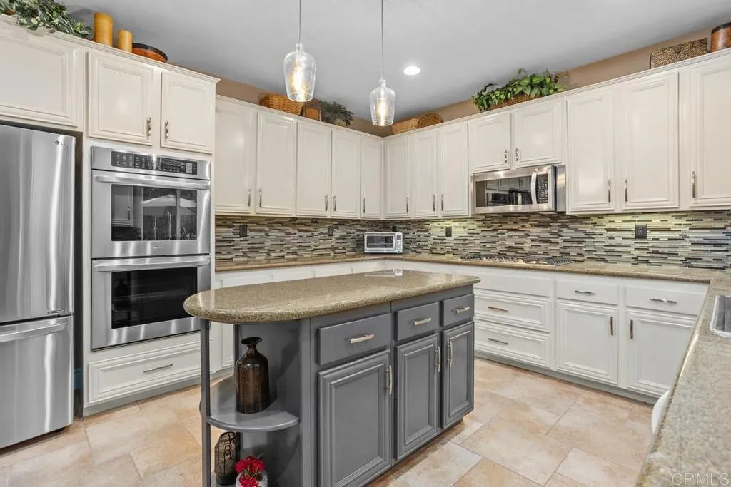 https://cdn.realtyfeed.com/cdn/127/306529220/8d7c28852a5925d515617346a8e0aea3.webp