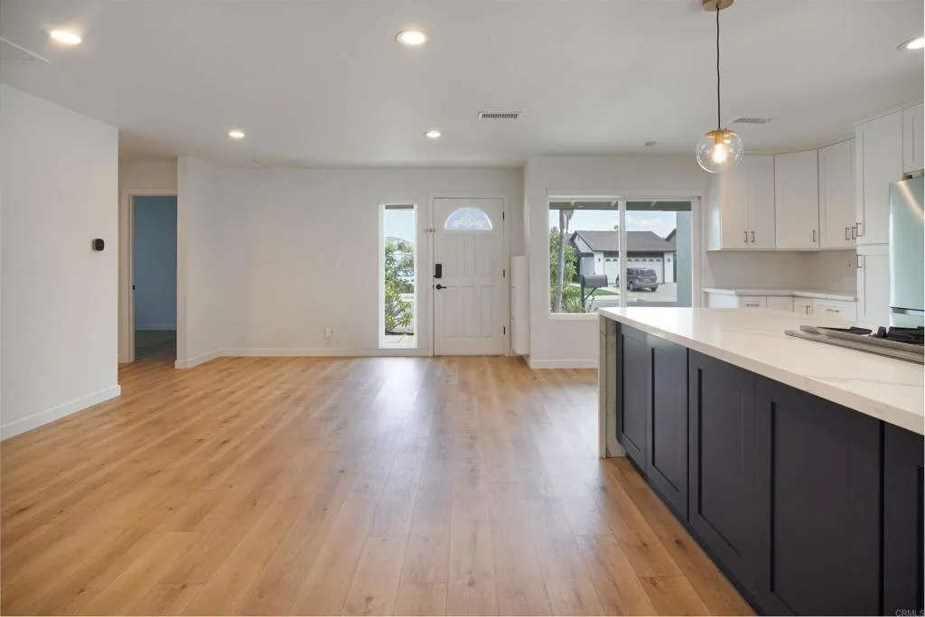 https://cdn.realtyfeed.com/cdn/127/306529248/6873b3336a405a6db6c2c981b477c9cb.webp