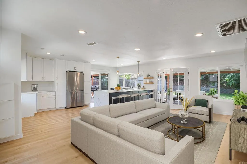 https://cdn.realtyfeed.com/cdn/127/306529248/bf3e303430efaeaf2fd29c9a4e1f6d55.webp
