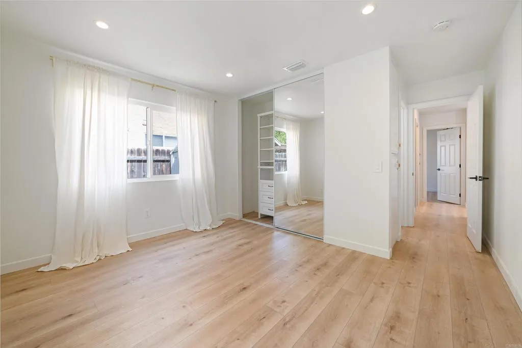https://cdn.realtyfeed.com/cdn/127/306529248/d13bcc26bfa23e84d9f8d85c2511bc35.webp