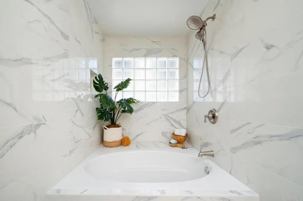 https://cdn.realtyfeed.com/cdn/127/306529250/745a8841ab882161701347eee9978f73.webp