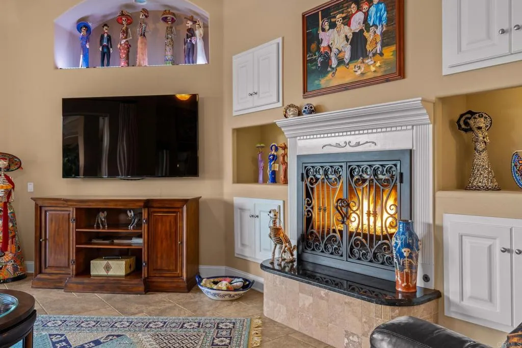 https://cdn.realtyfeed.com/cdn/127/306529262/0d9aad9b39fd7d6f12a0a6b5d0a6fc12.webp